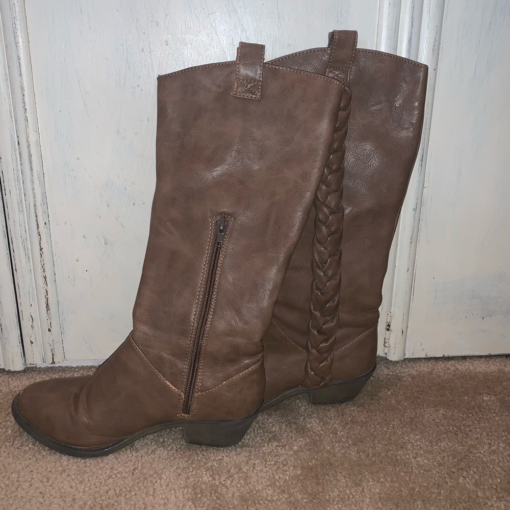 Light brown boots